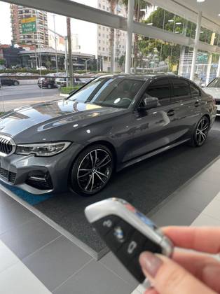 BMW 320i 2.0 16V TURBO GASOLINA M SPORT AUTOMÁTICO